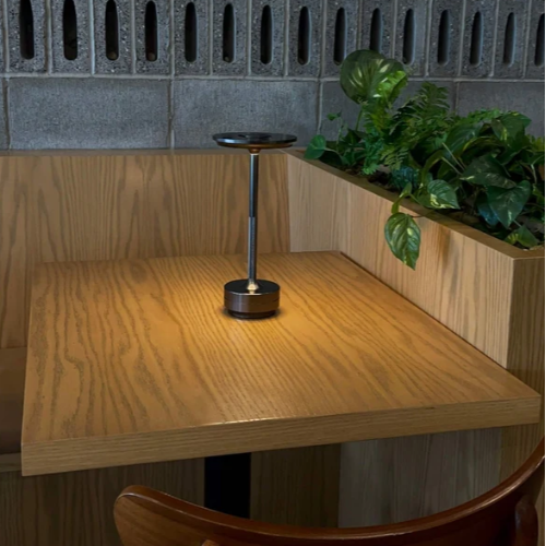 Luminária de Mesa Portátil Touch