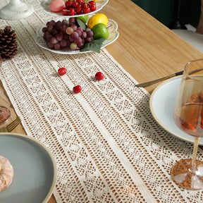 Caminho de Mesa em Crochê com Franja
