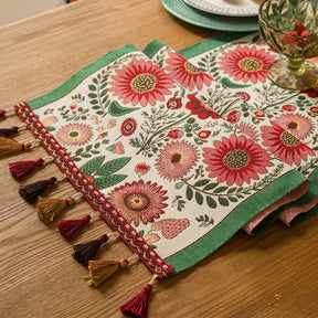 Caminho de Mesa Floral em Chenille com Borla